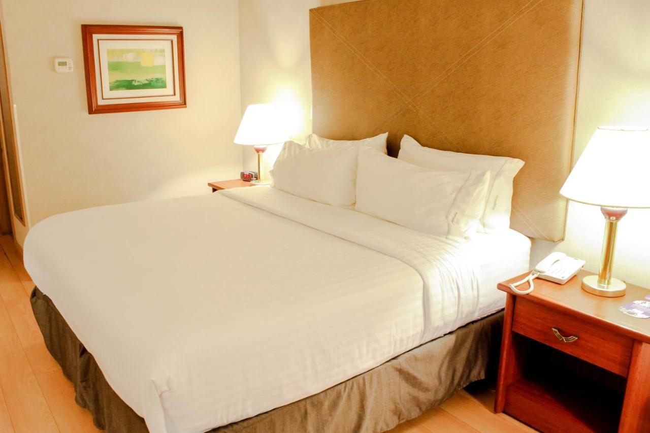 Holiday Inn Express Chihuahua, An Ihg Hotel Zewnętrze zdjęcie