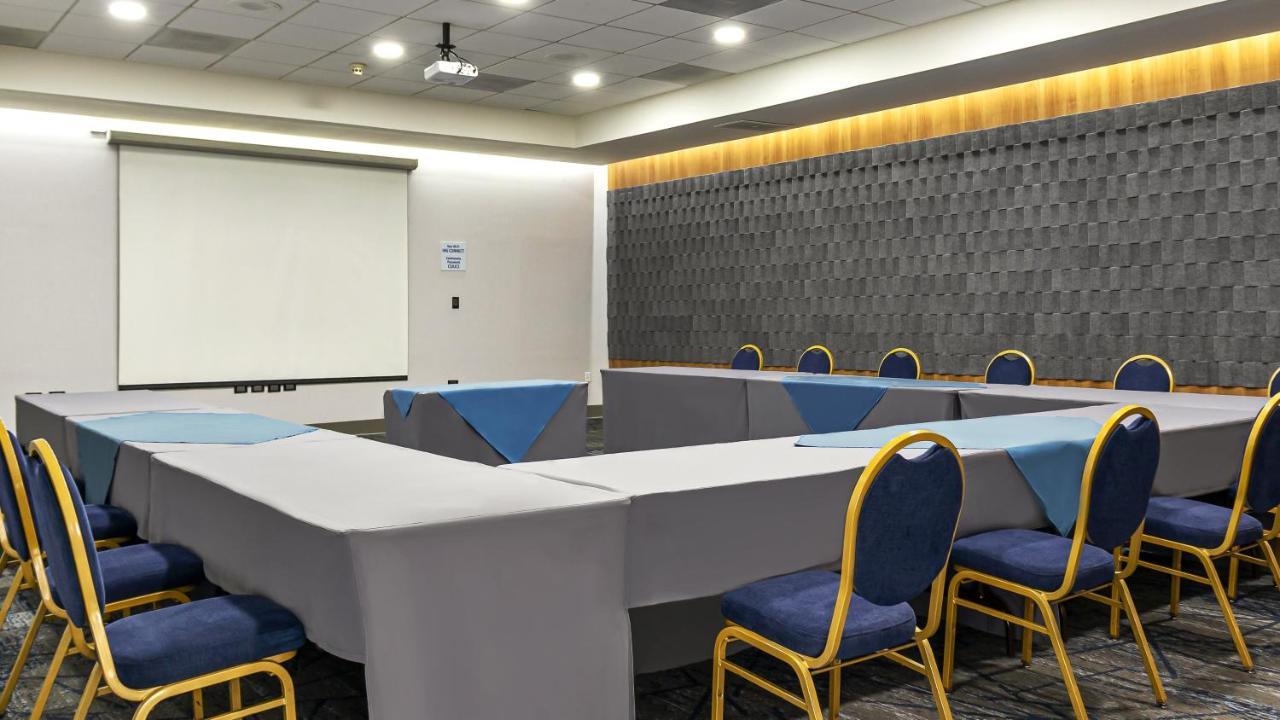Holiday Inn Express Chihuahua By Ihg Zewnętrze zdjęcie