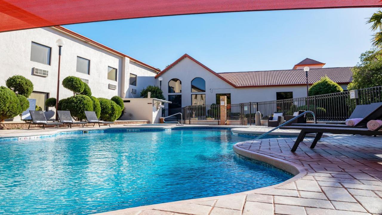 Holiday Inn Express Chihuahua By Ihg Zewnętrze zdjęcie